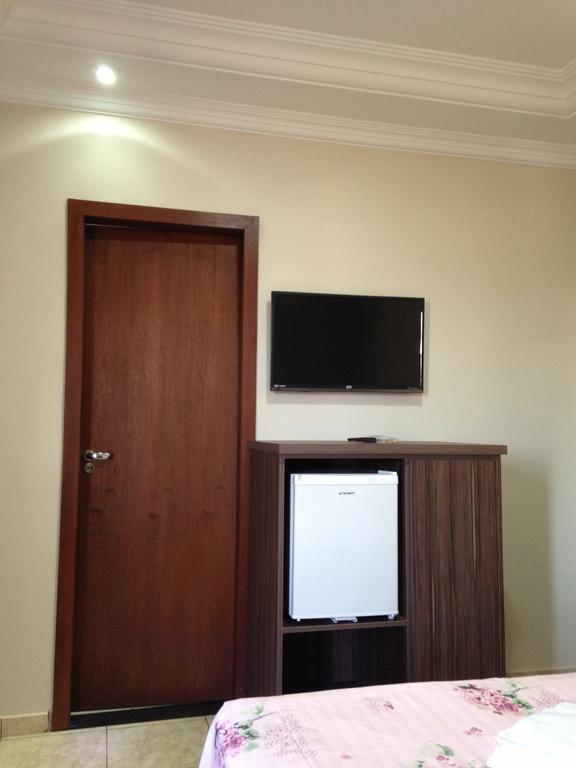 Hotel Itatiaia Tangará da Serra Habitación foto